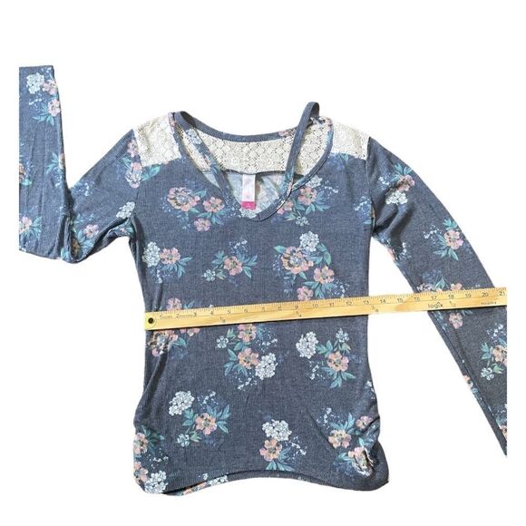 No boundaries Long sleeve Shirt, Size M, color blue. - Picture 3 of 5